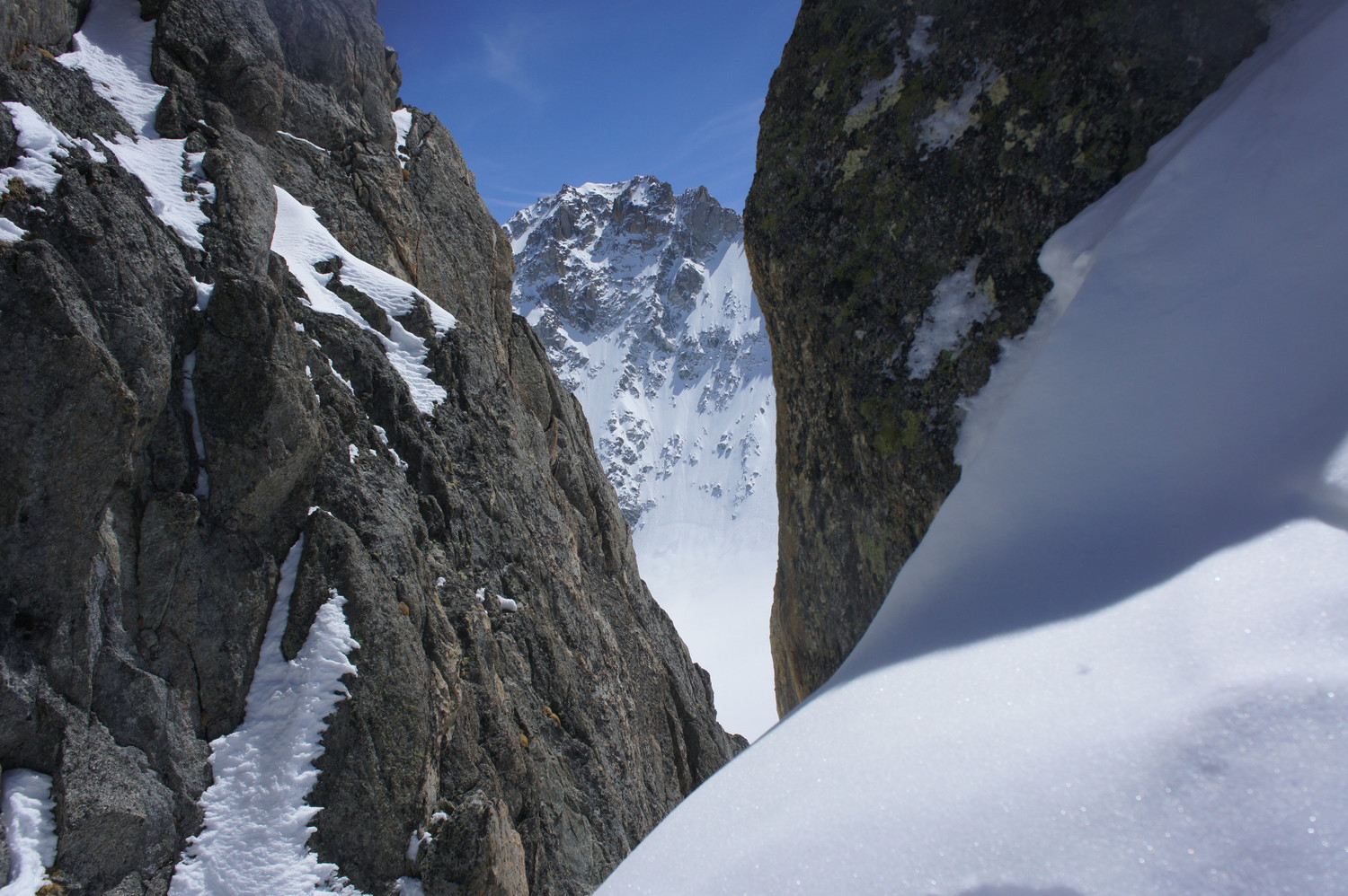 pas trop de vue de la brèche