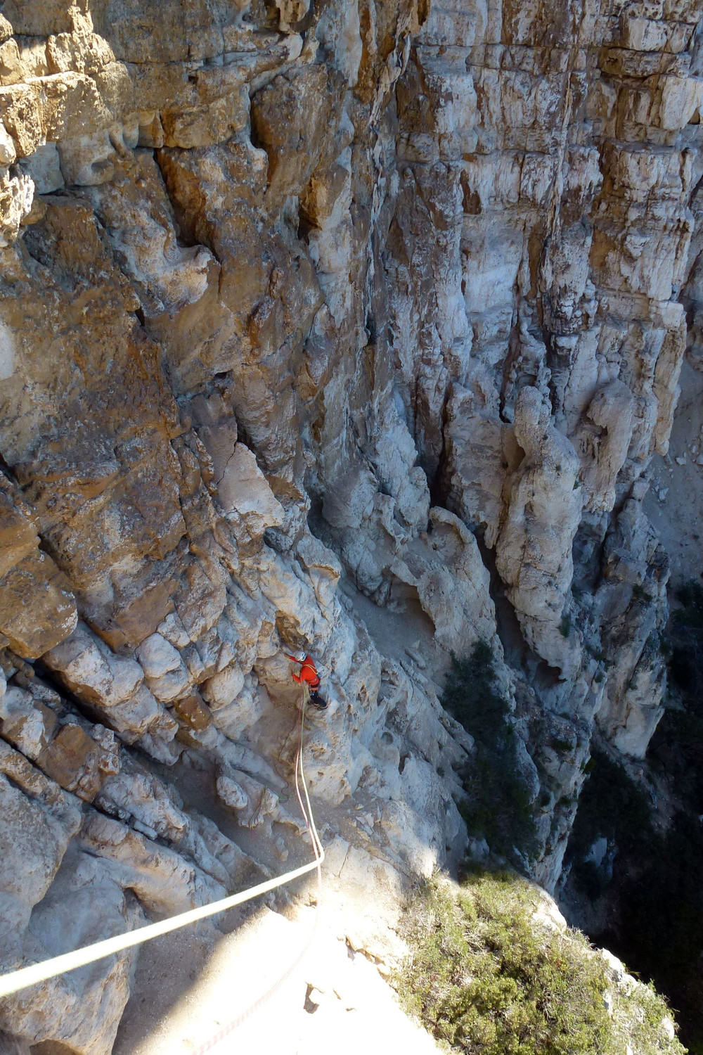 Rappels dans ce mur fou
