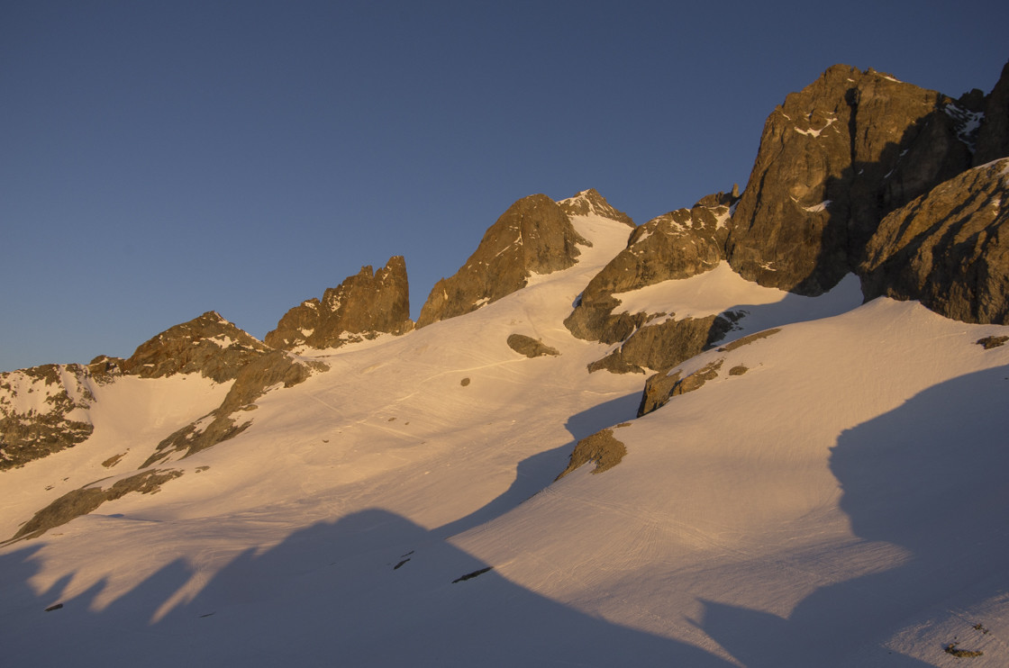 Bientôt le départ pour le col des Neiges à gauche, sans gravir la Grande Ruine à droite