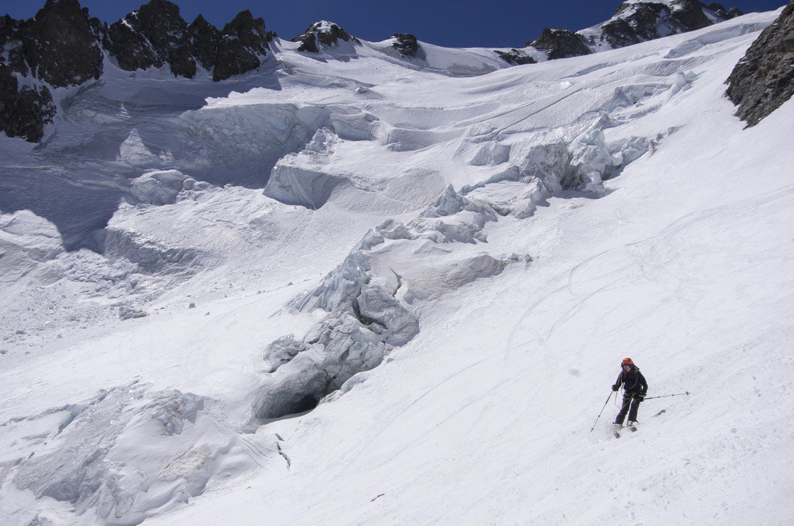 Dernière grande descente du raid qui commence bien