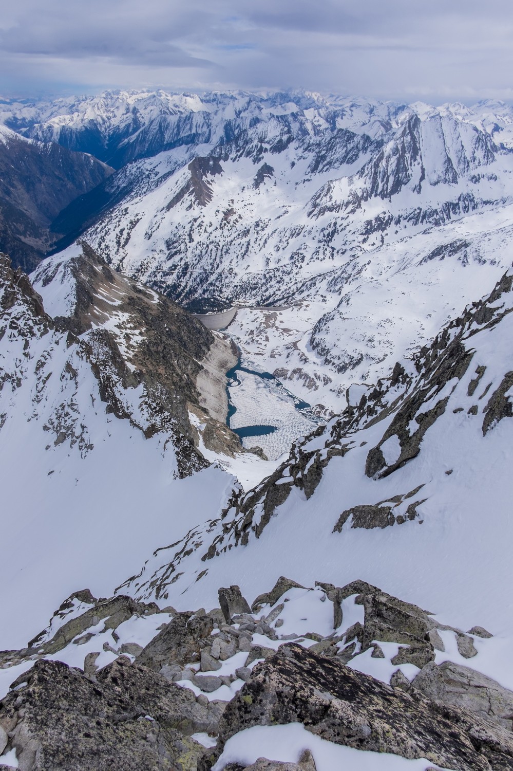 Vue depuis le Néouvielle sur Barrage de Cap de Long