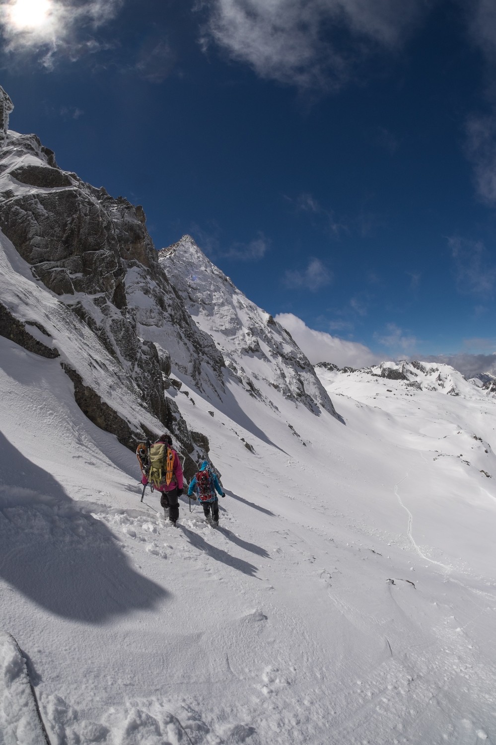 Les raquetteuses à la descente