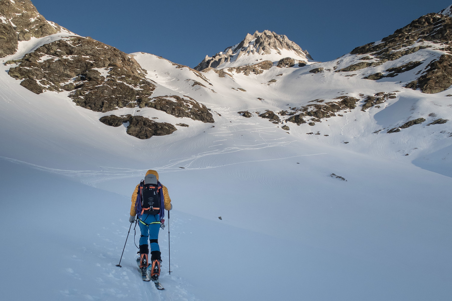 Au dessus de lac, avant la pente SE d'accès au glacier