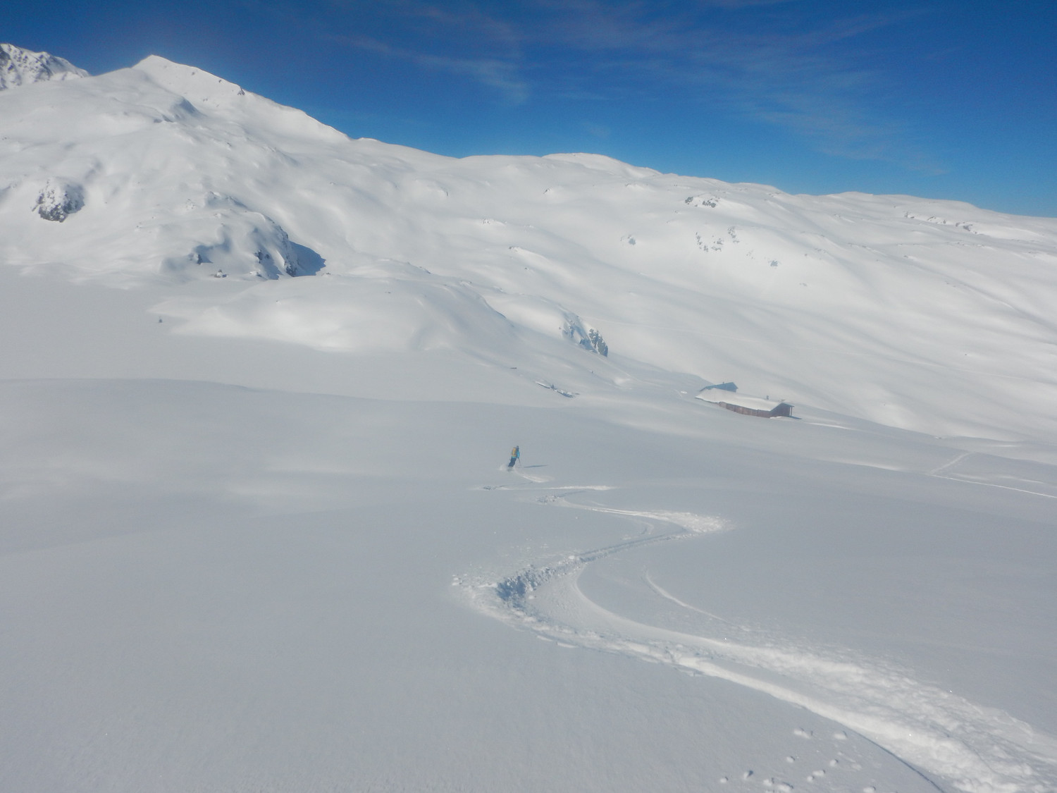 descente du col Nord refuge de l etendard en bas