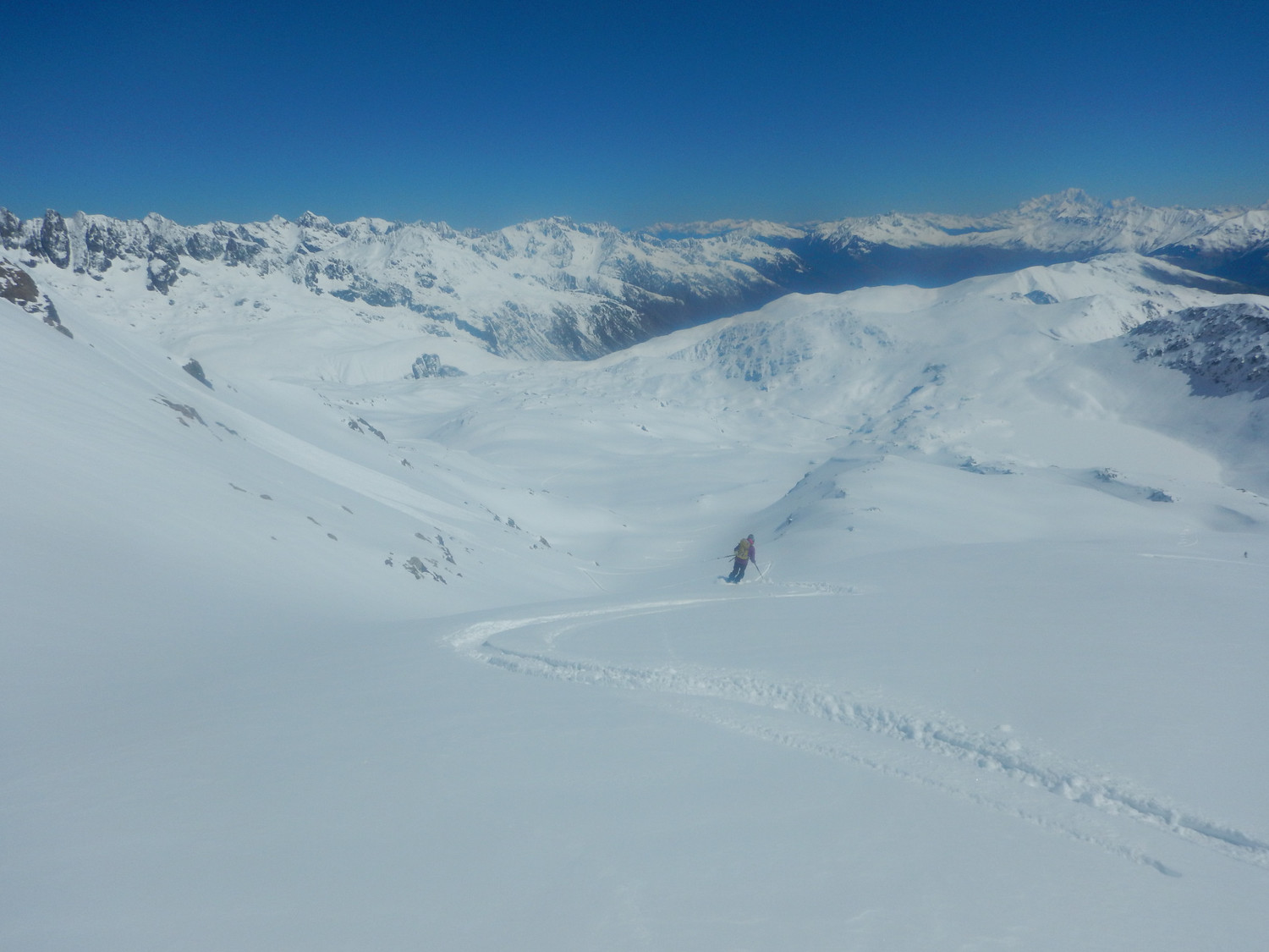 bonne poudre de Mai descente combe Nord de la Laisse
