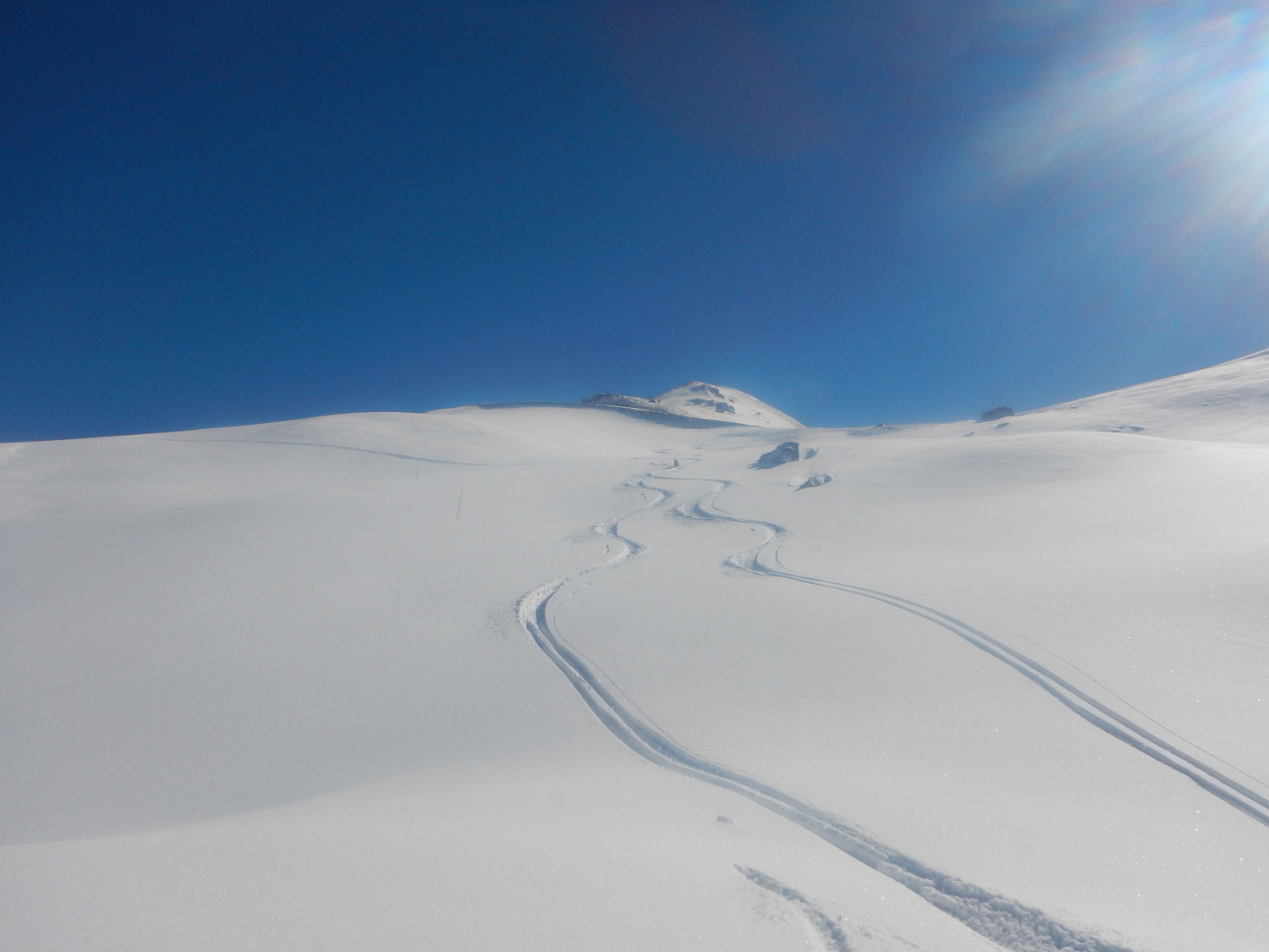 bonne poudre pour la descente du col Nord coté étendard