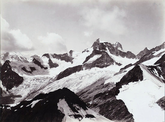 Dent d'Hérens, Obergabelhorn, Dent Blanche vus du Mettelhorn, par Vittorio Sella