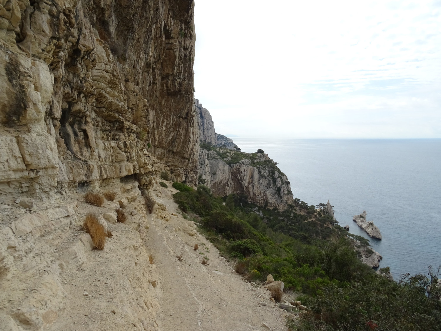 Sous la falaise des Toits