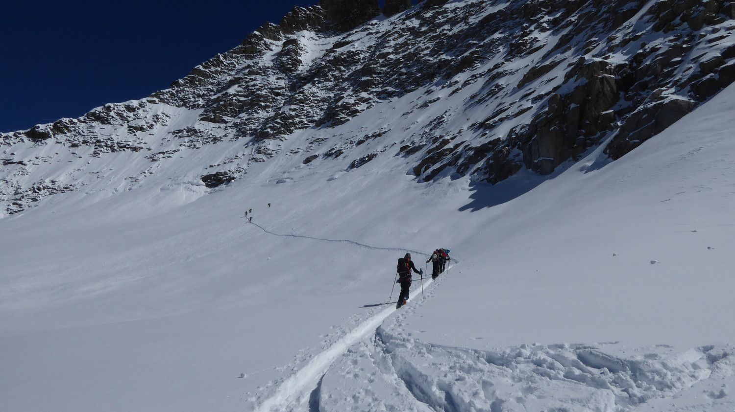 Sous le col Bonney : trace en cours