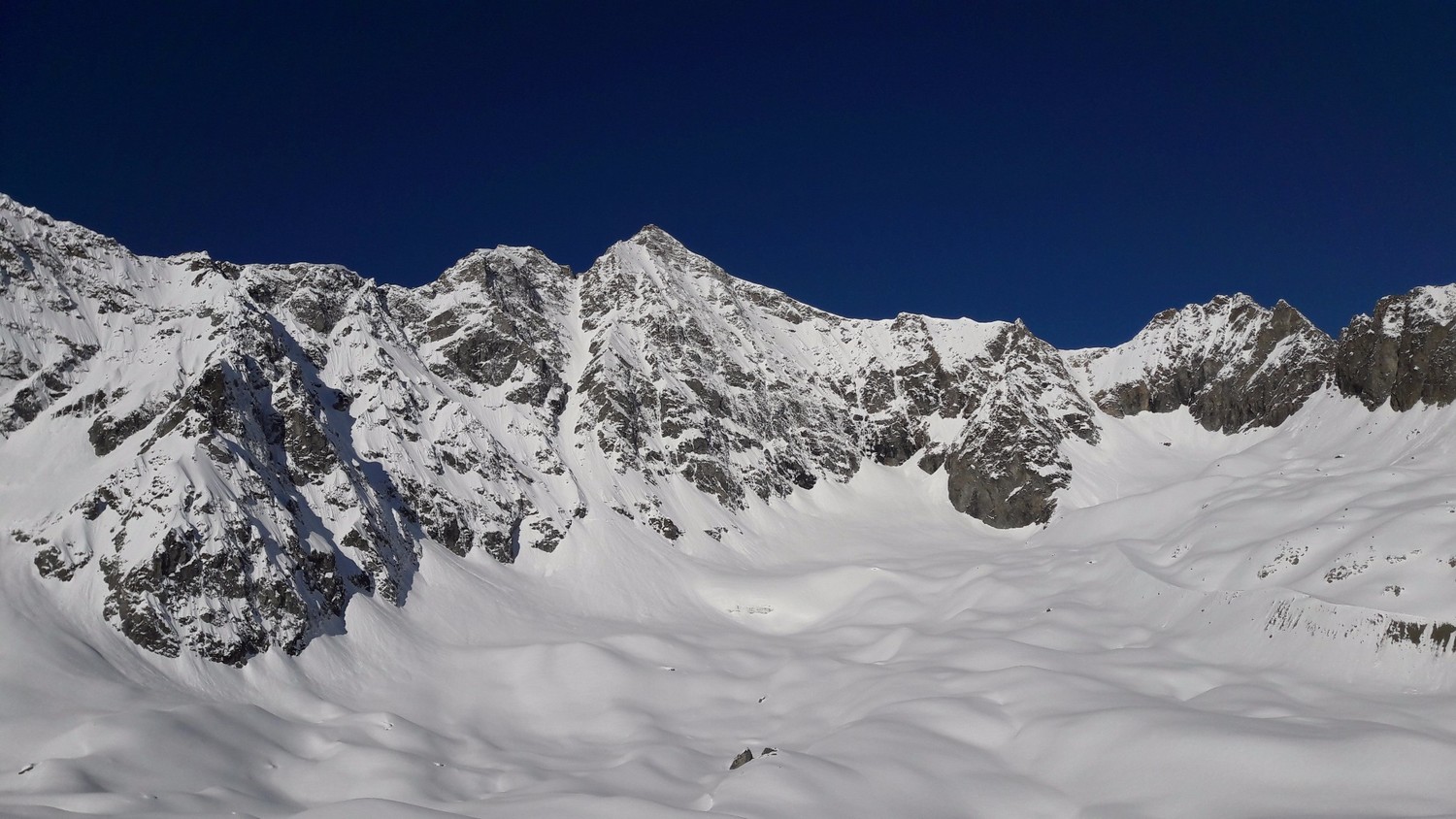 Les couloirs E des Brèches Cordier et de la Plate des Agneaux