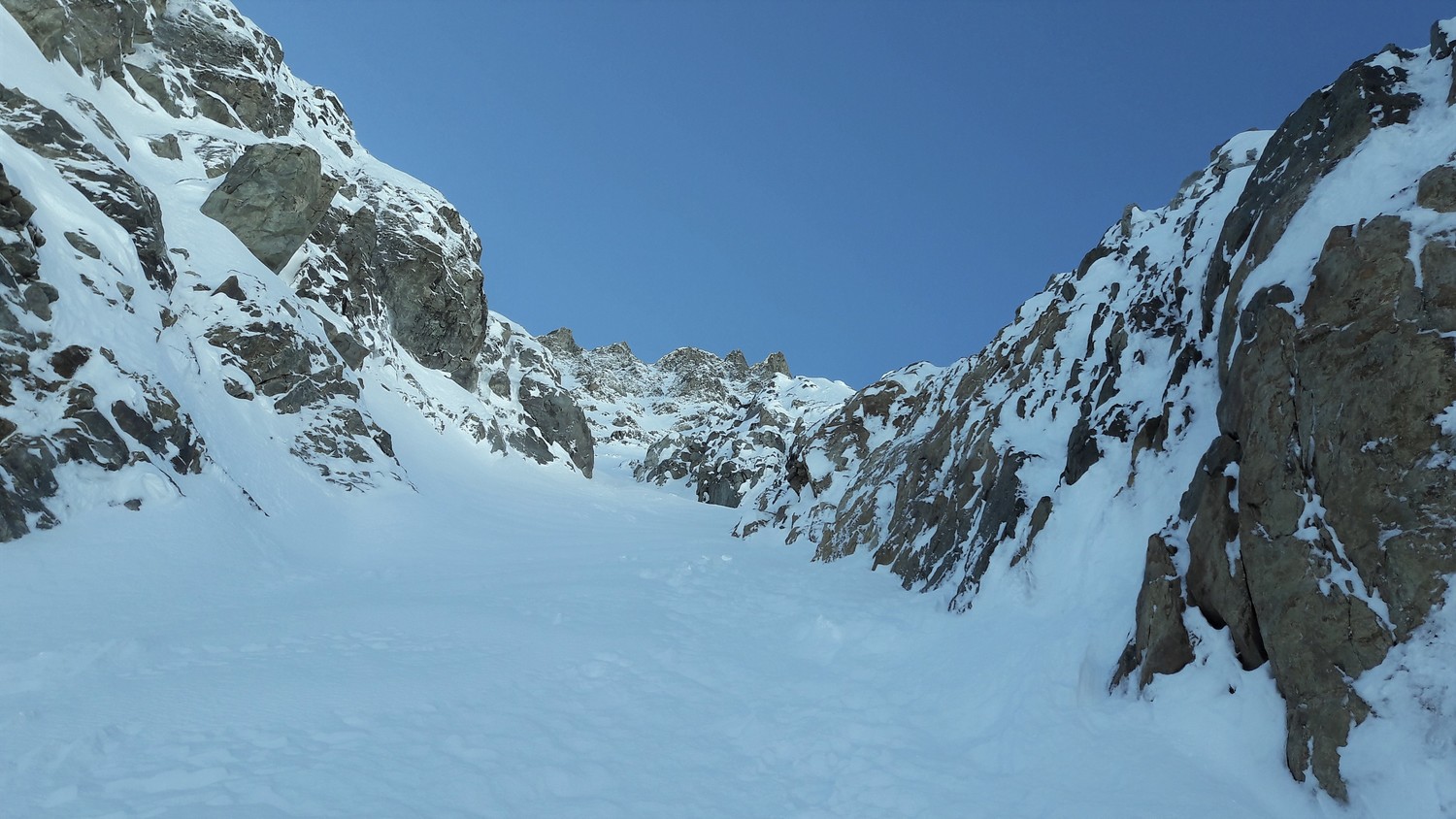 La porte d'entrée du couloir Piaget