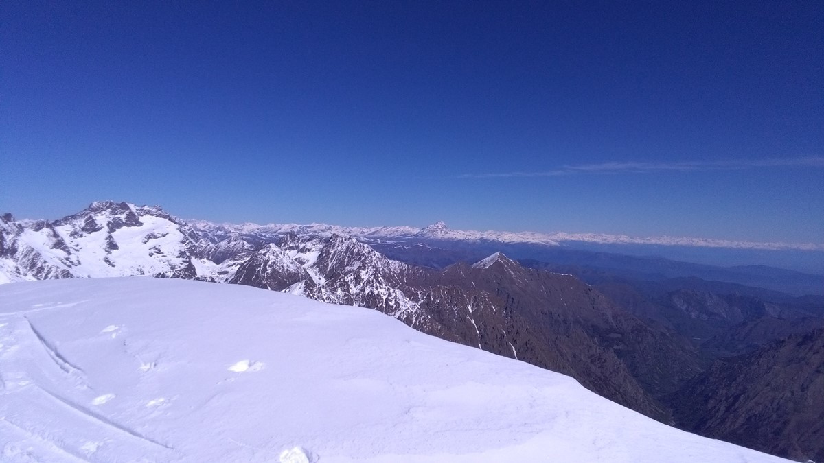 Vue dégagée sur les Alpes