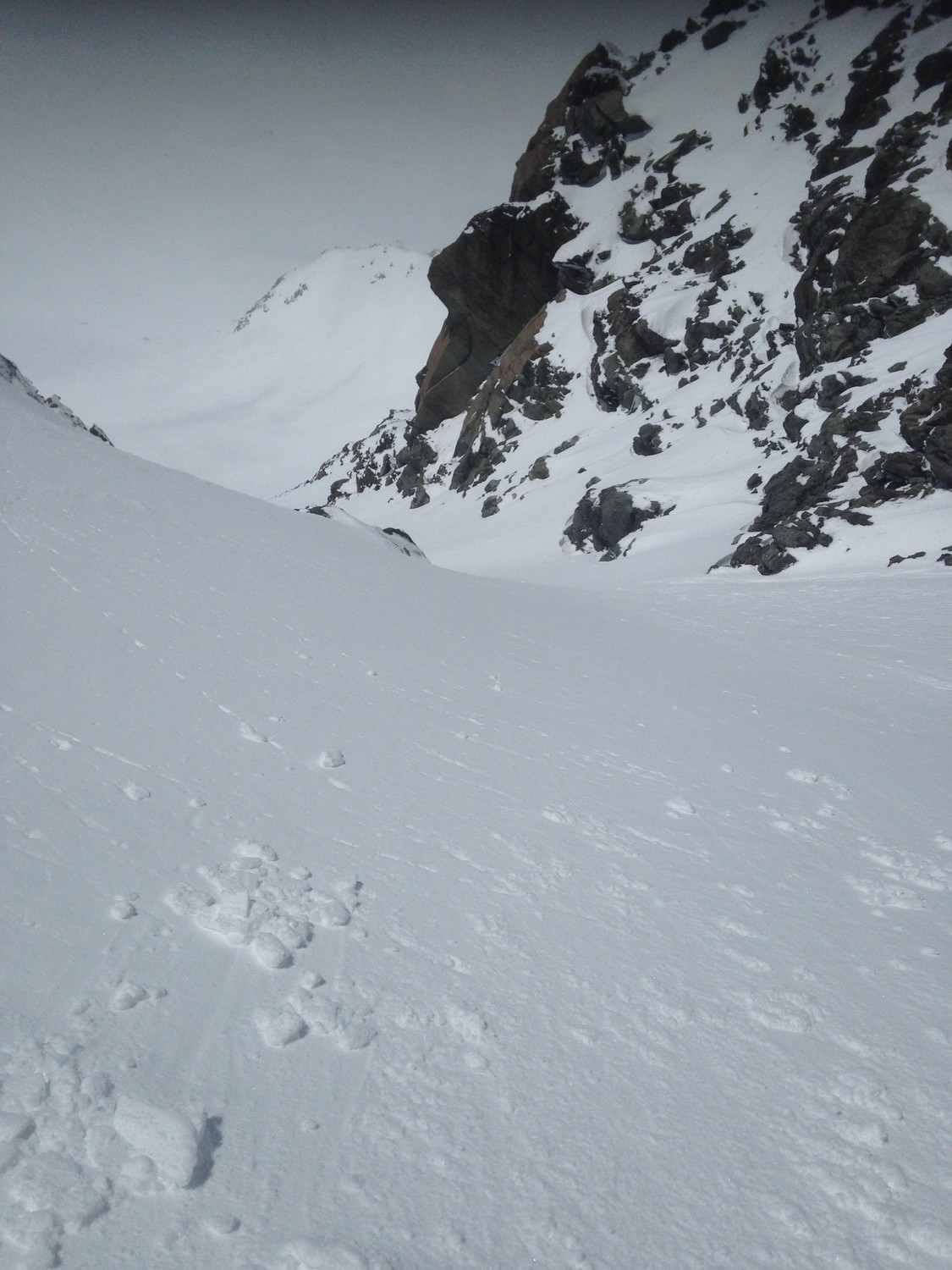 vue sur la 2ème partie du couloir
