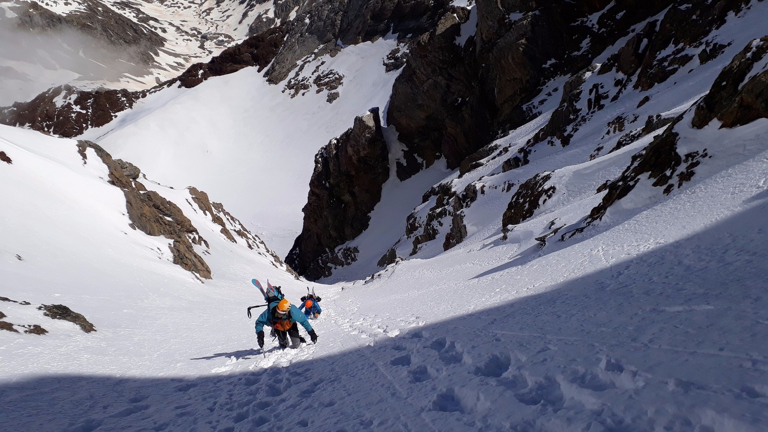 Dans le haut du couloir