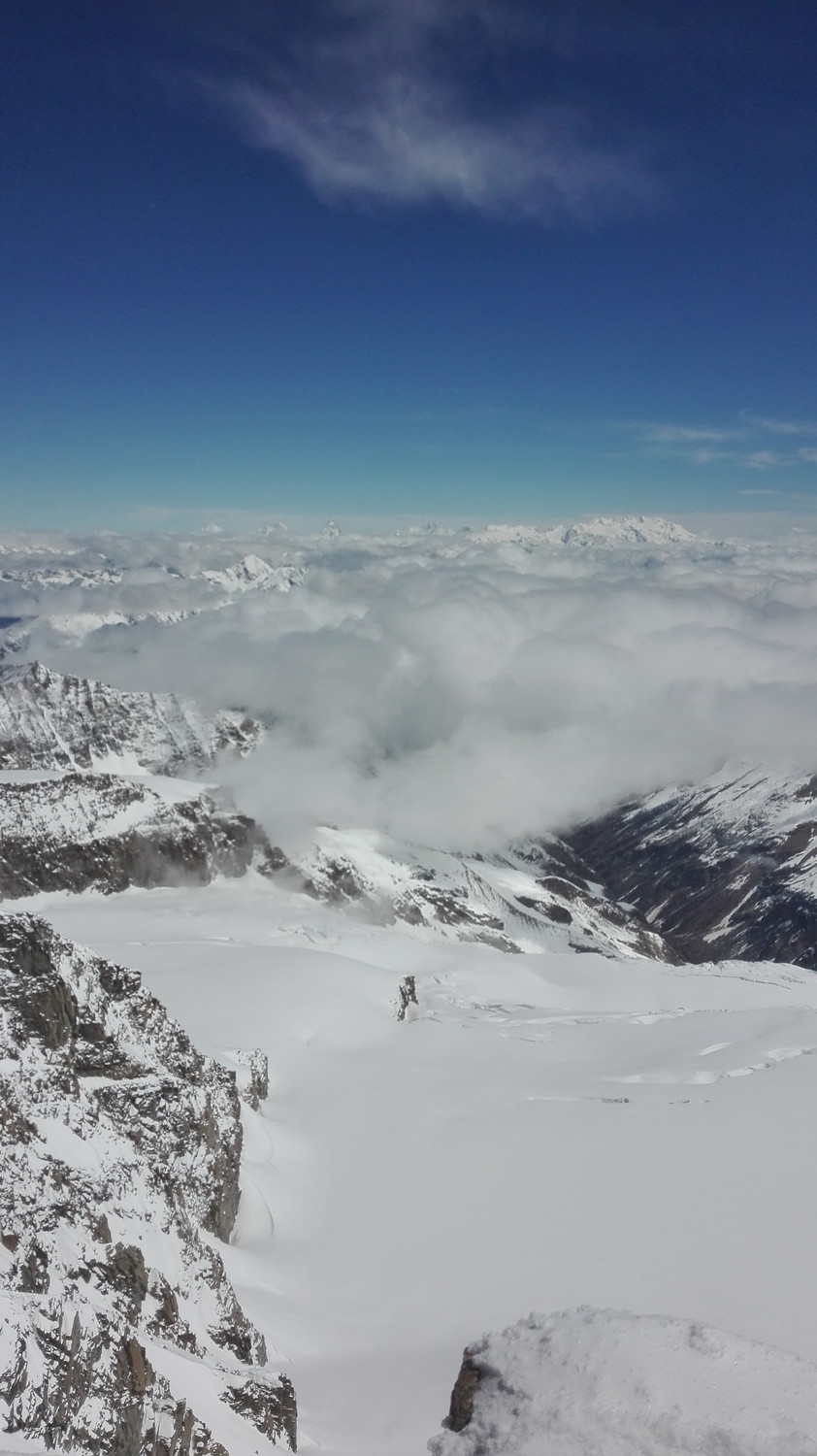 Vers l'est, vers le Mont rose et le Cervin
