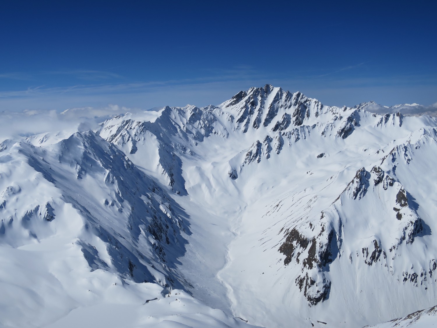 Bel enneigement dans le Val Ferret.
