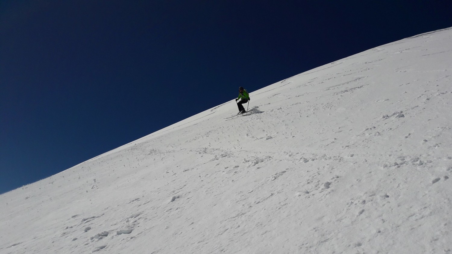 Arnaud dans la descente NE du Cheval Blanc