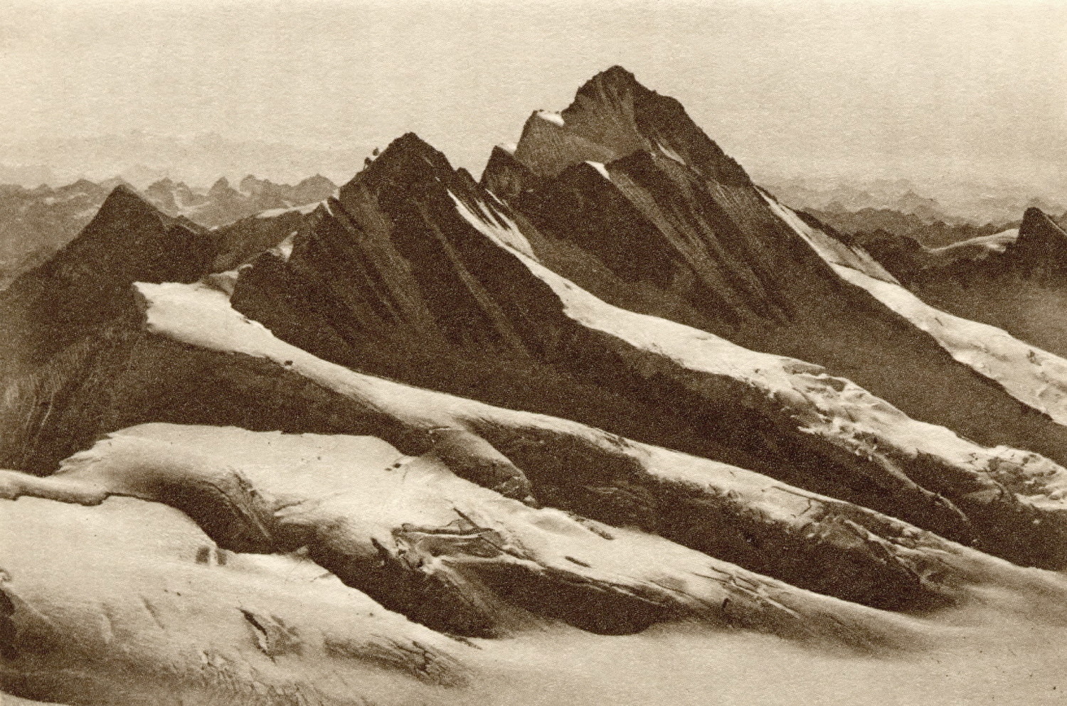 Fiescherhorn - Finsteraarhorn par Gyger