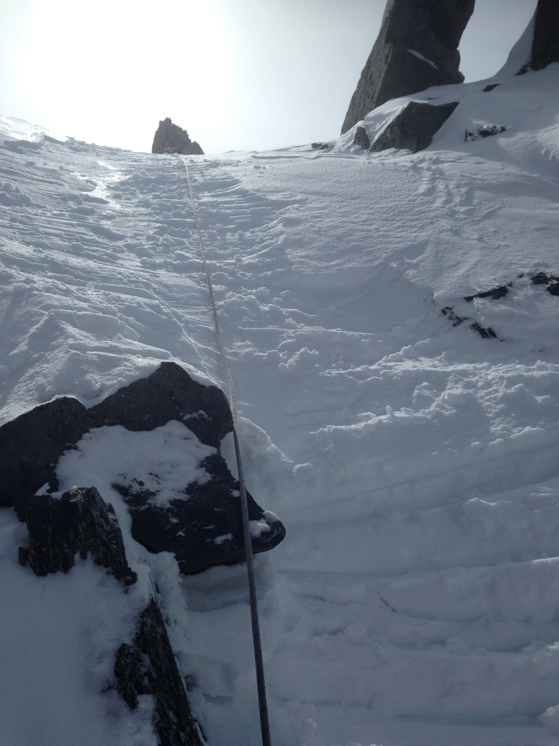 Les deux rochers nécessitant d'utiliser la main courante