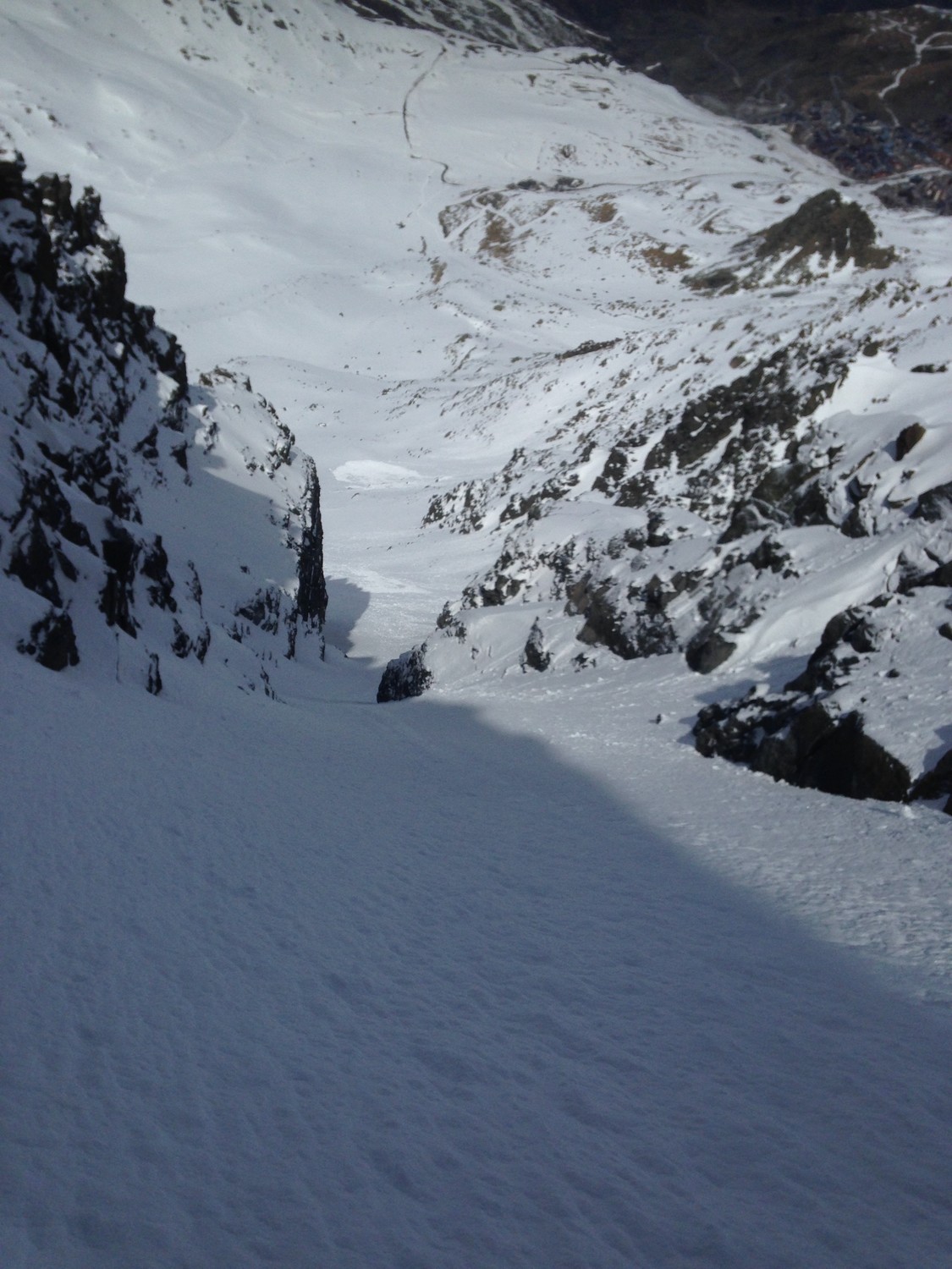 2ème partie du couloir (rester à gauche pour la neige poudreuse)