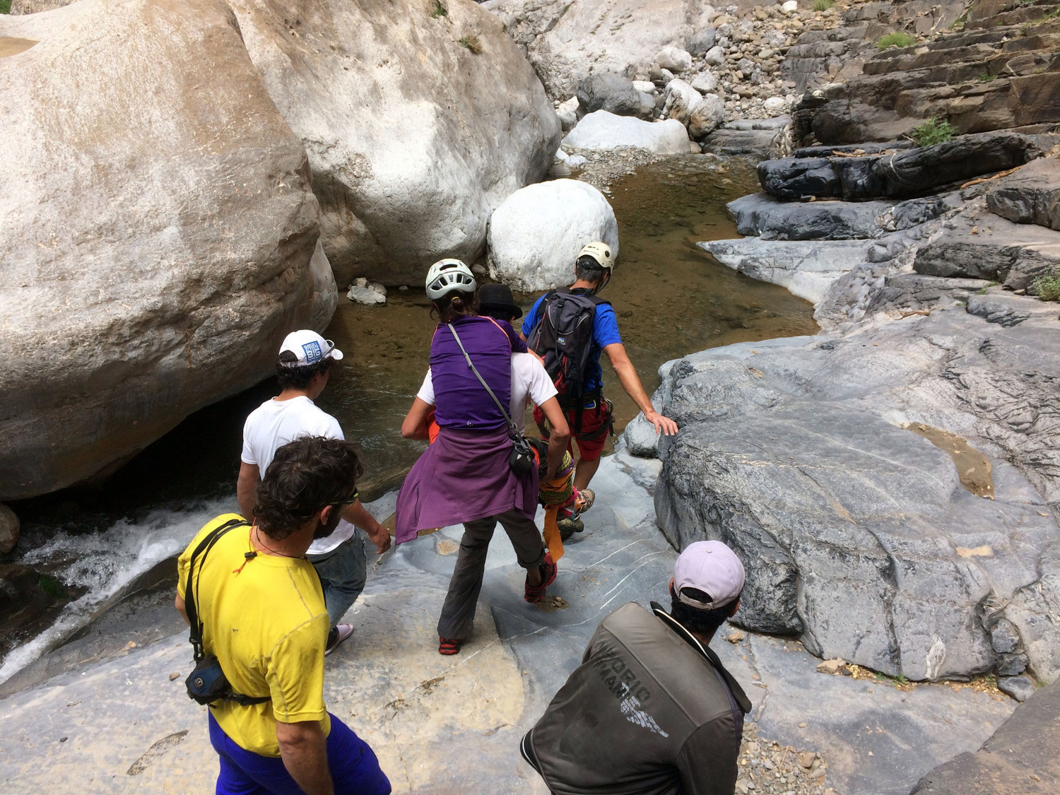 Passage dans le canyon
