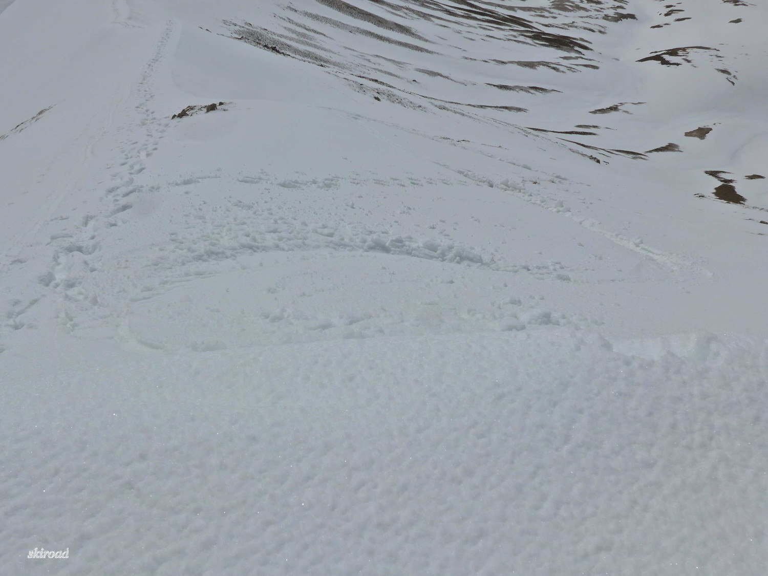 Tentative avortée d'un descente plein S. Neige complètement pourrie.