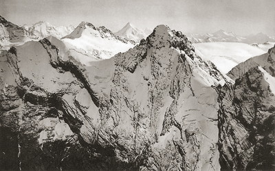 Gspaltenhorn, Tschingelhorn, et Bietschhorn , par Eduard Spelterini Gspaltenhorn, Tschingelhorn, et Bietschhorn , par Eduard Spelterini