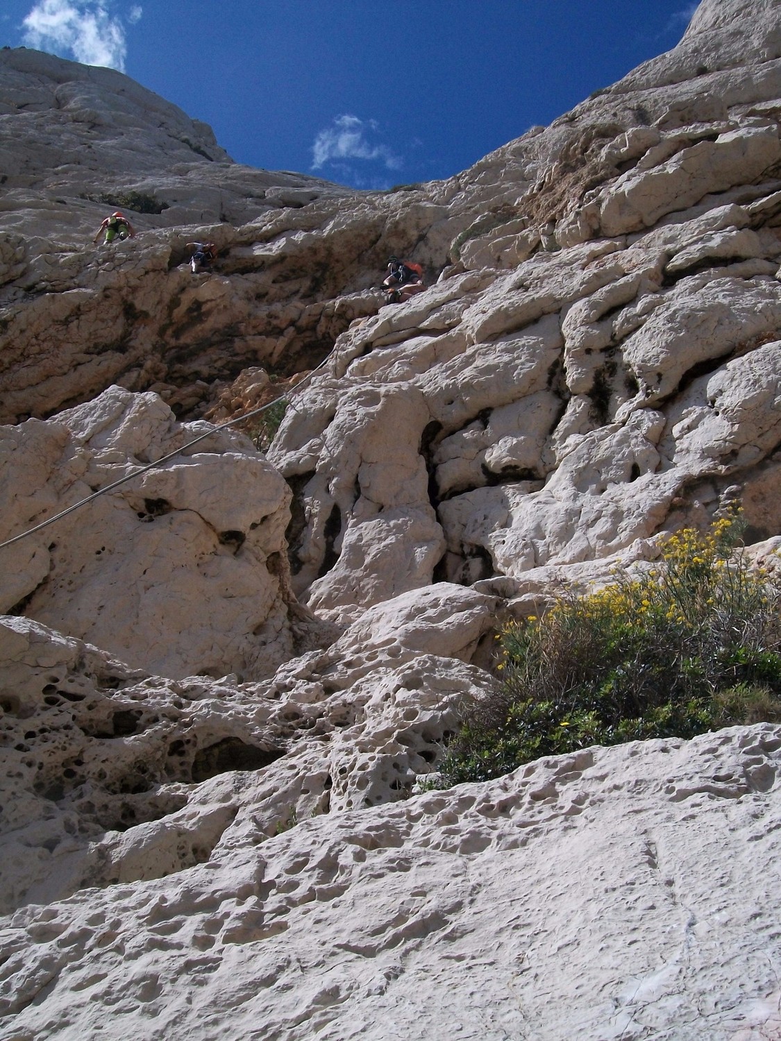 depart de la première longueur (pas en 5b juste en dessous du relais)