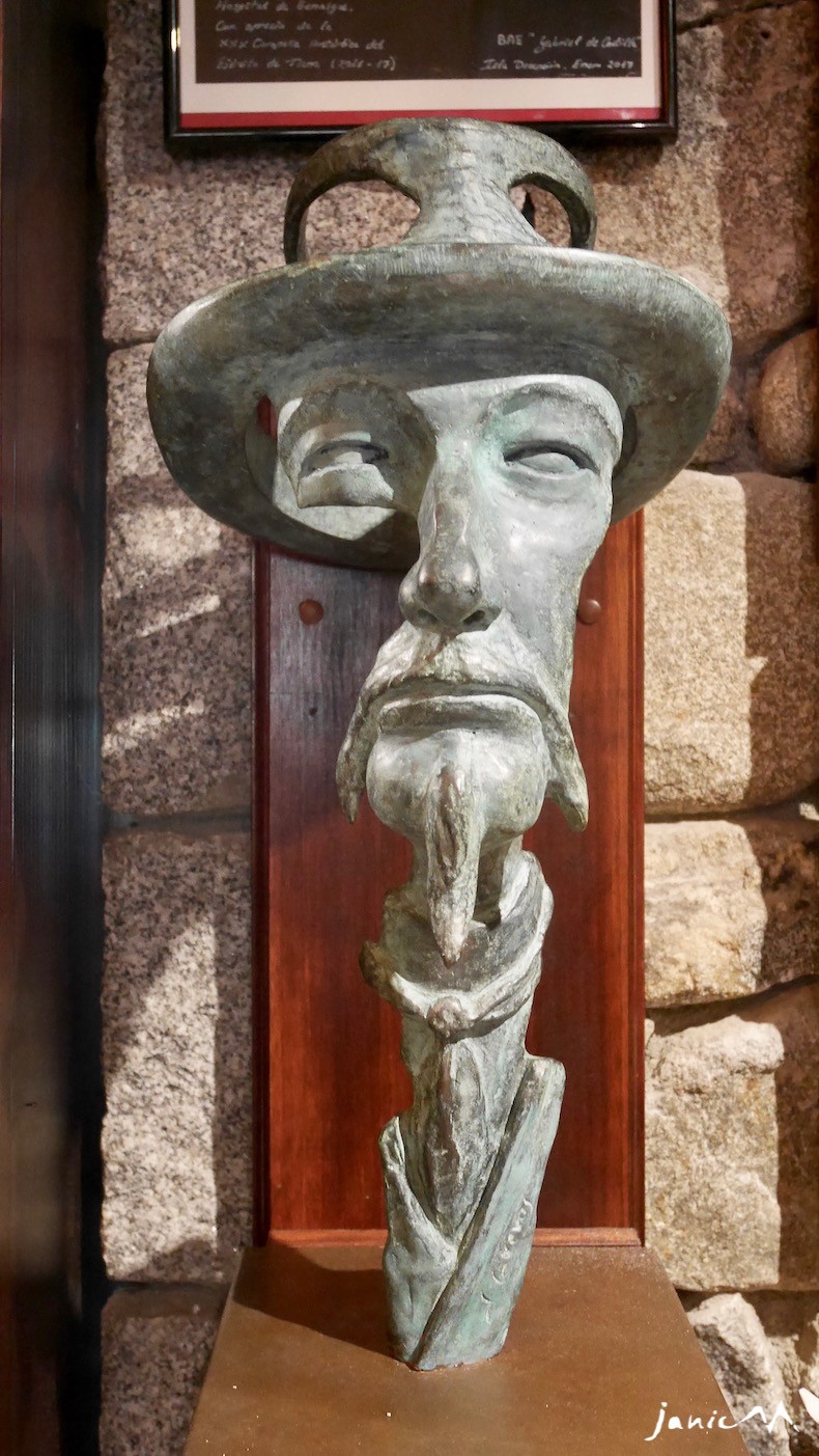 Un buste de Russel à l'hospital de Benasque (Juan Cuevas)