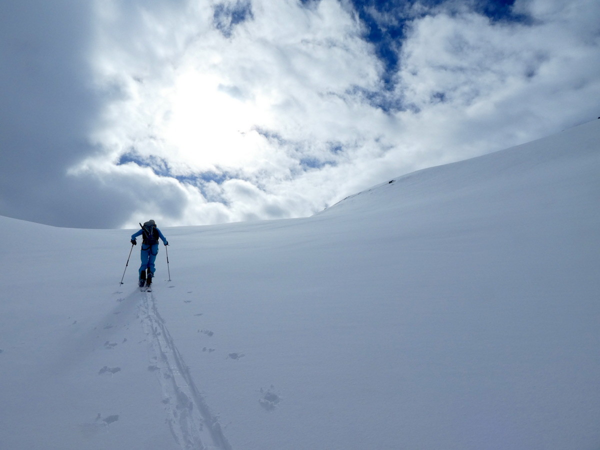 Montée au col du Montet