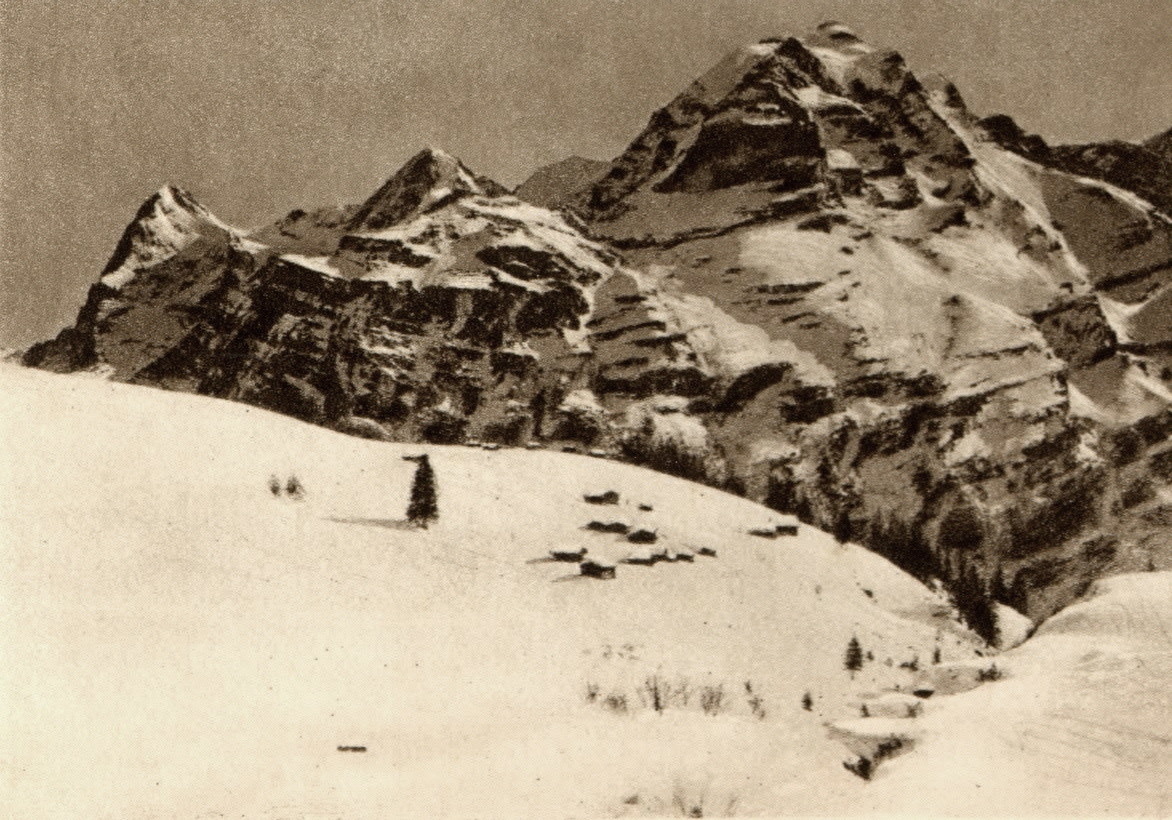 Eiger - Mönch - Jungfrau vus de Mürren par Schnegg