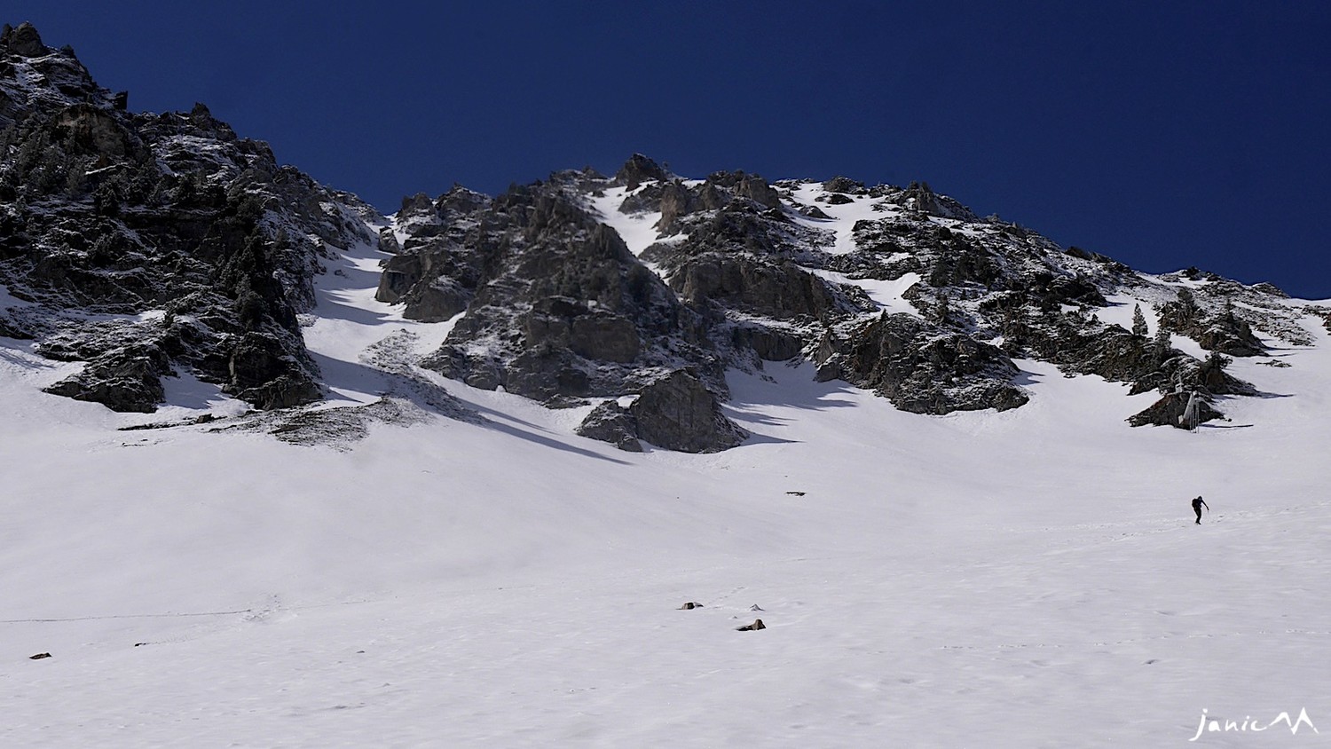 Devancier sur le couloir de la Borne