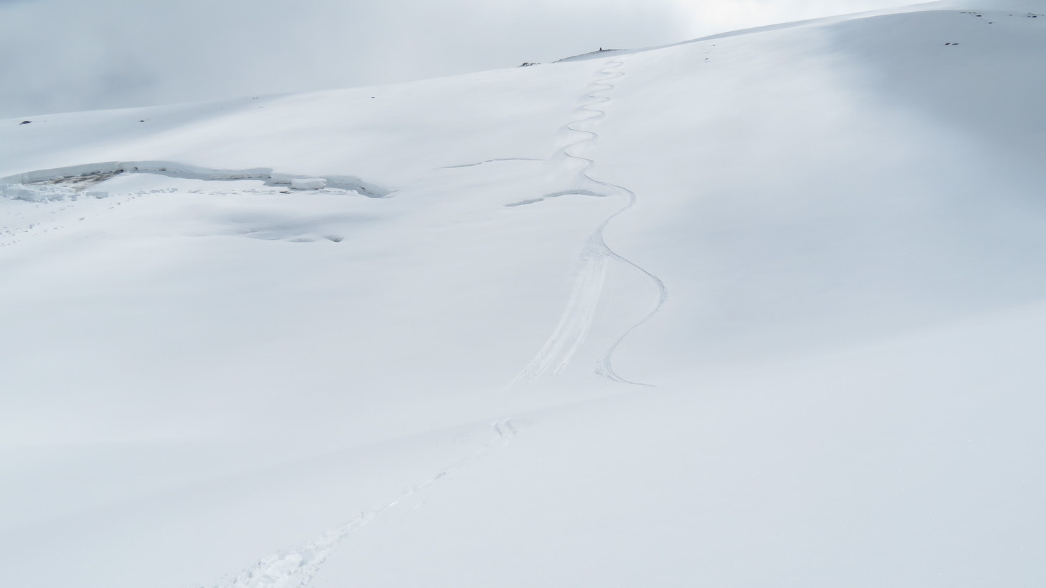 Divine éclaircie pour cette descente parfaite dans la NW
