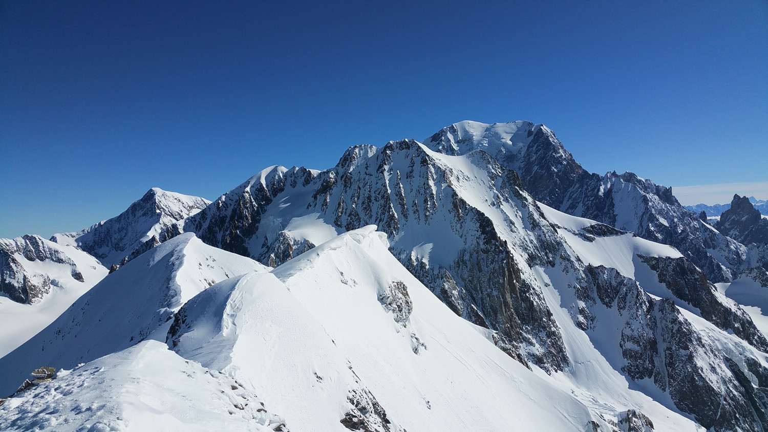 Panorama du dôme des Glaciers (Mont Blanc)