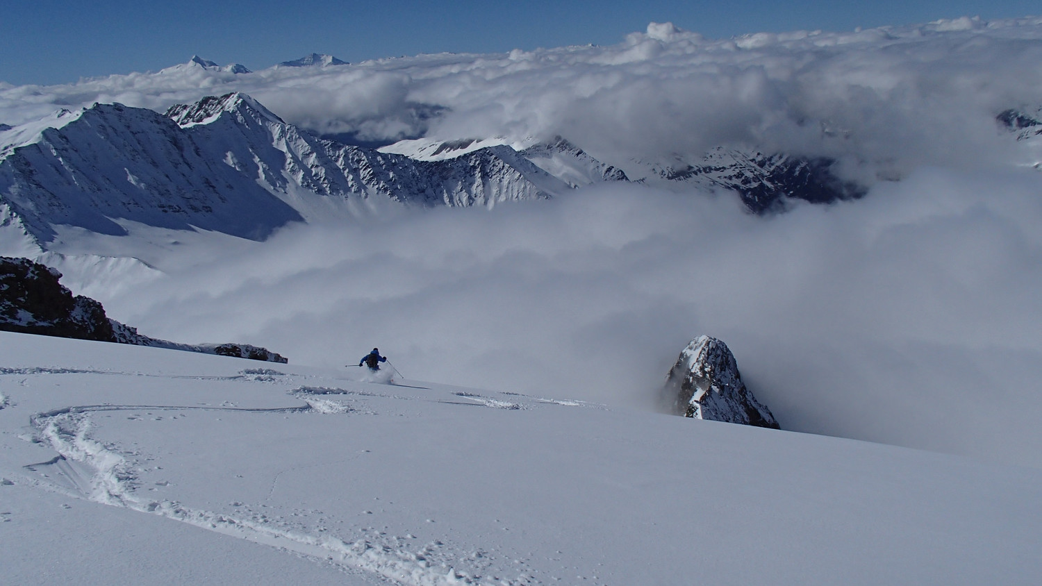 Descente vers les arrêtes des Cabottes