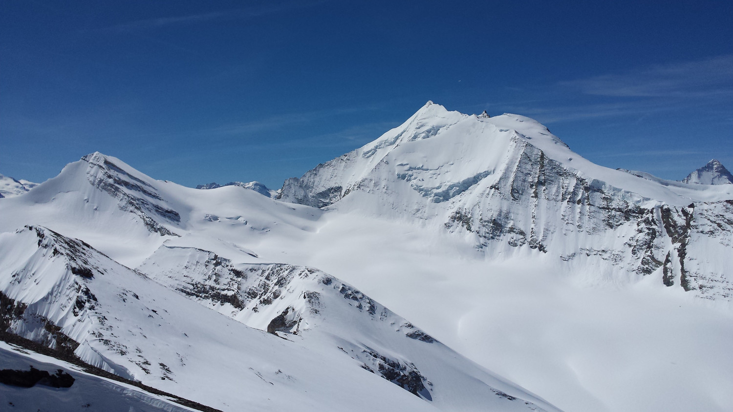manque encore un peu de neige pour la FN du Bishorn