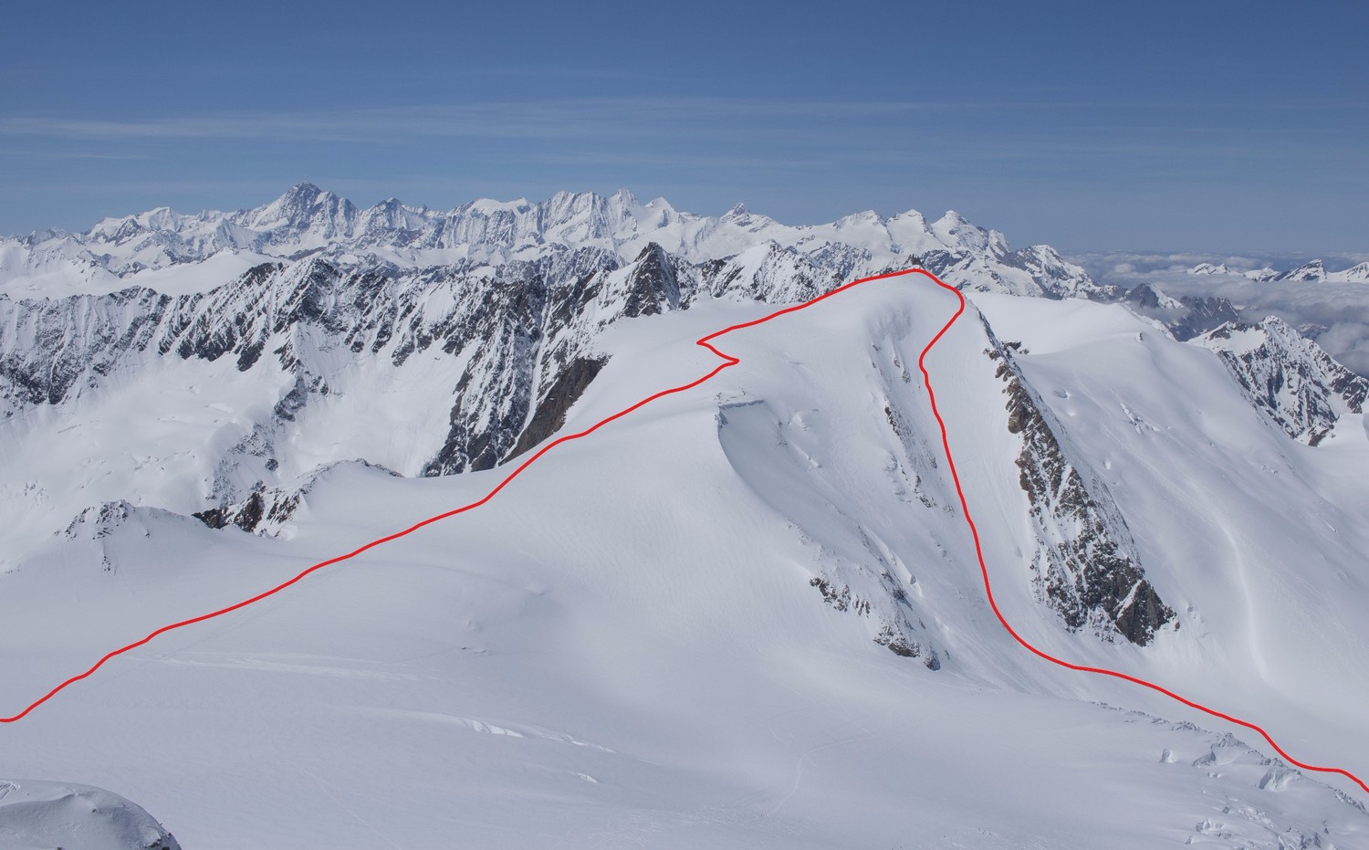 Descente depuis le Sustenhorn sur le Gwächtenhorn