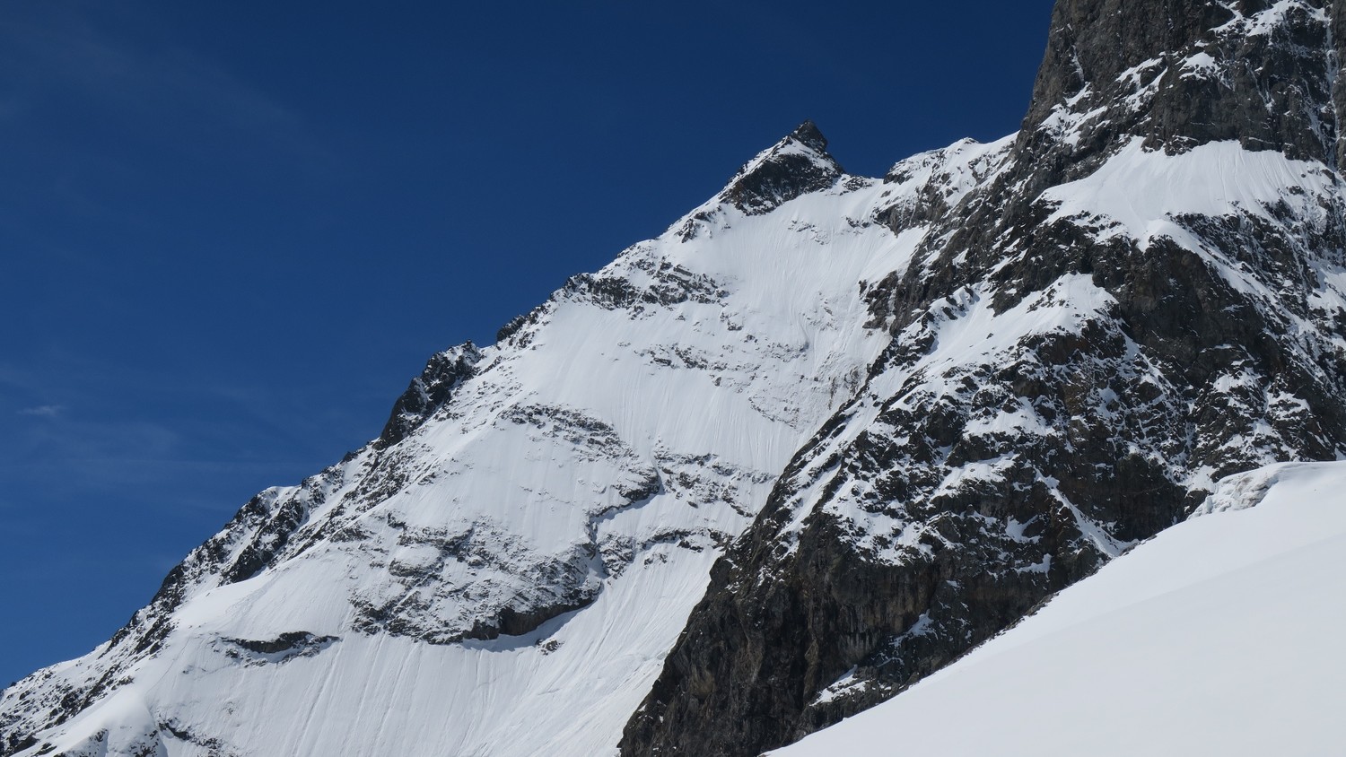 La Pointe Allobrogia, limite et pas mal goulotté