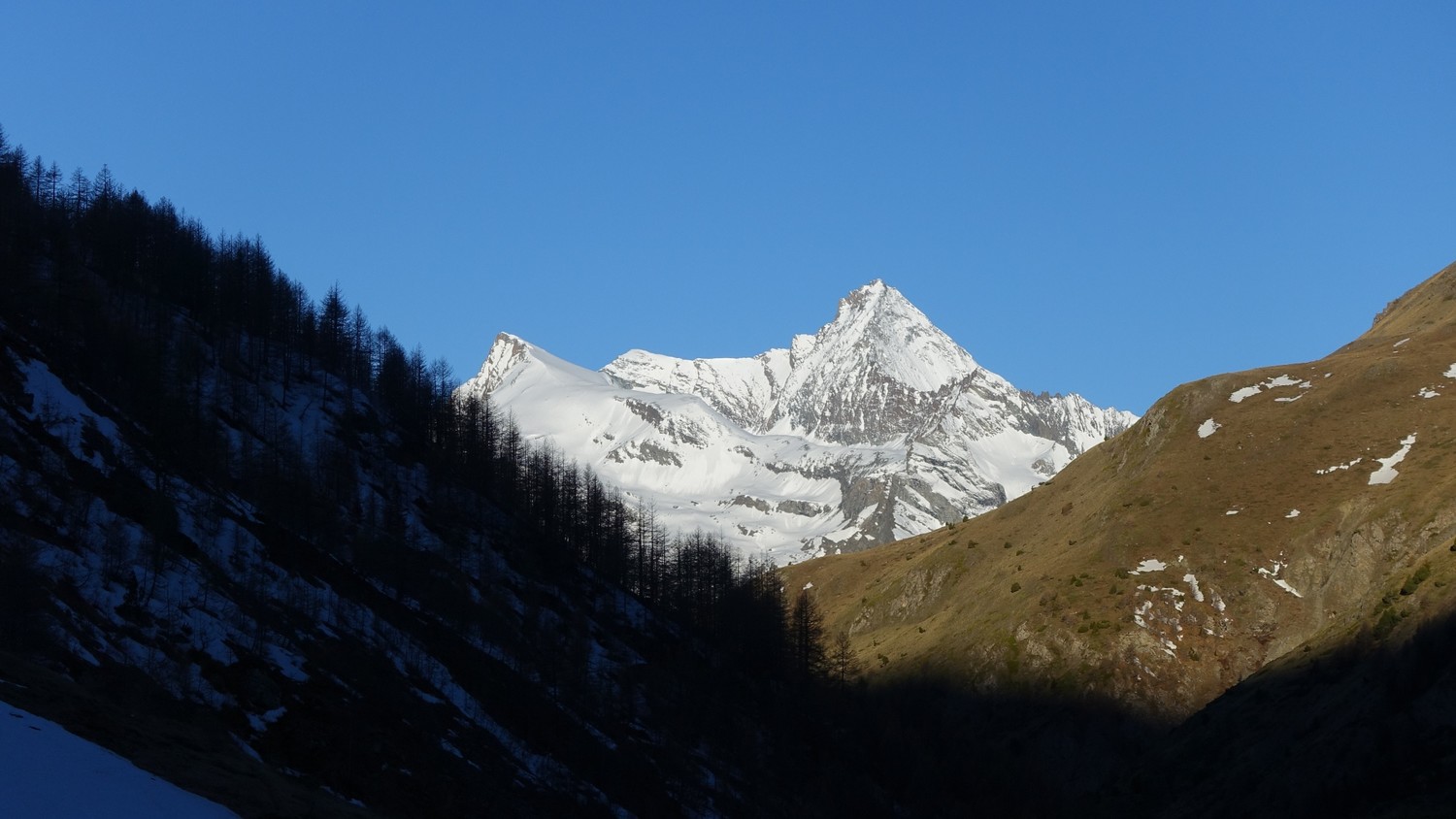La Grivola est au soleil, je vais pouvoir chausser les skis (rien à voir)