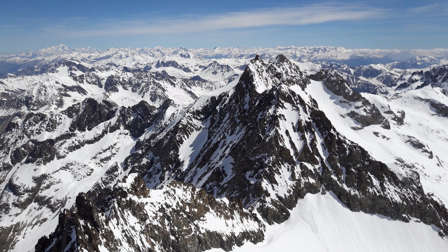 Panorama vers l'E - NE