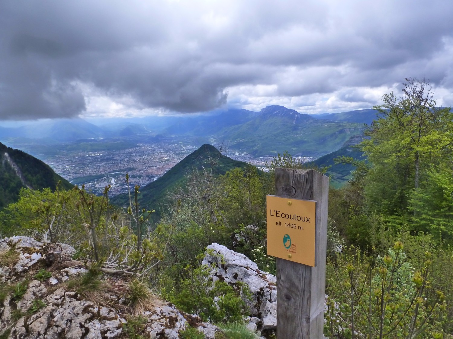 le sommet et vue sur Gre