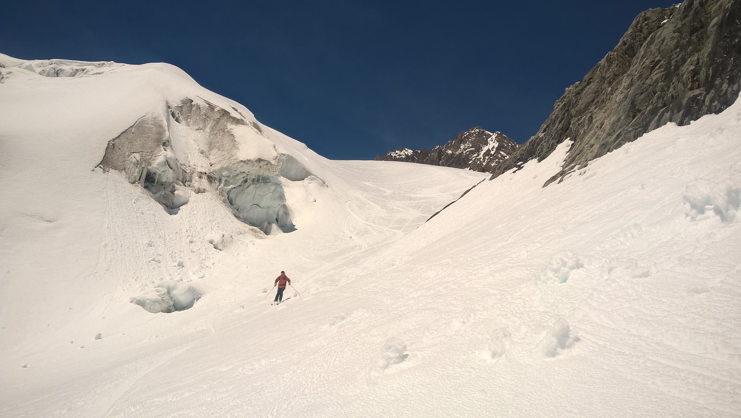 Ski entre les séracs 2