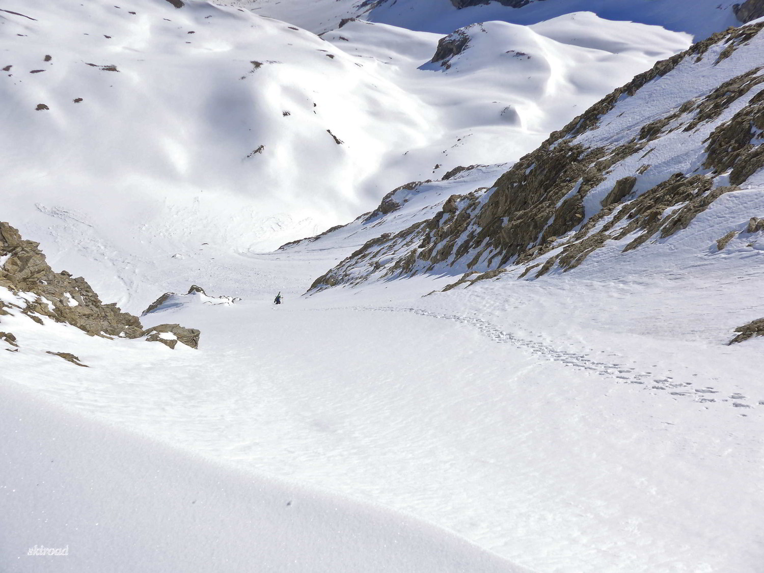Un couple de skieur me rejoint.
