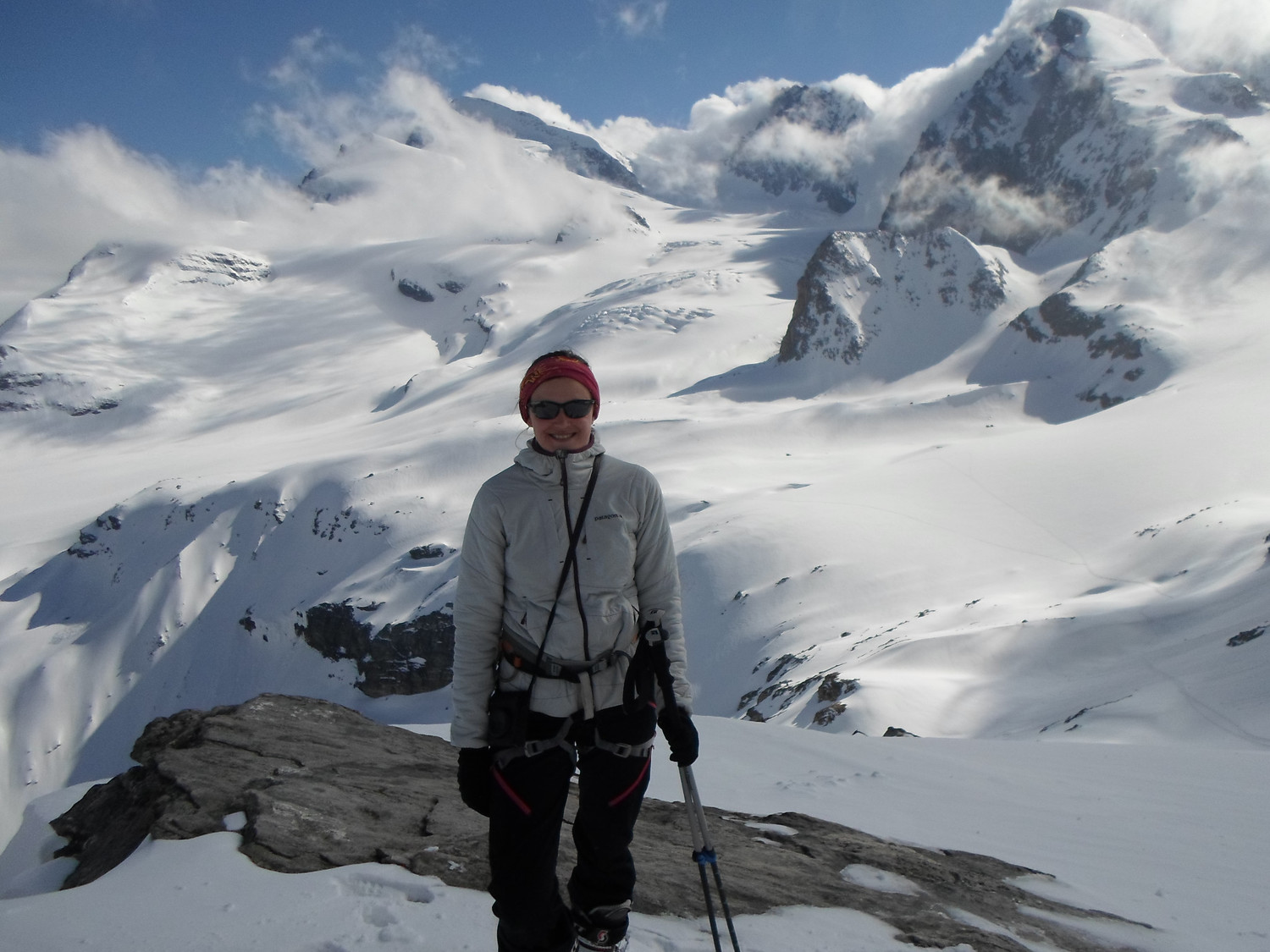 Lo Strahlhorn con visibile quasi tutto il percorso di salita.