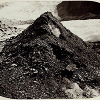 Cône de glace protégée sur glacier par Ernest Edwards en 1866