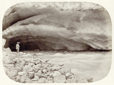 Glacier Inférieur de Grindelwald : sortie du torrent sous-glaciaire par Ernest Edwards en 1866