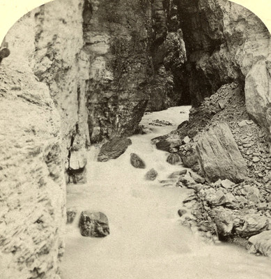 Grindewald, Gletscherschlucht par Gabler en 1885 Grindewald, Gletscherschlucht par Gabler en 1885