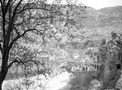 Saint-Chély-du-Tarn, par Georges Louis Arlaud Saint-Chély-du-Tarn, par Georges Louis Arlaud