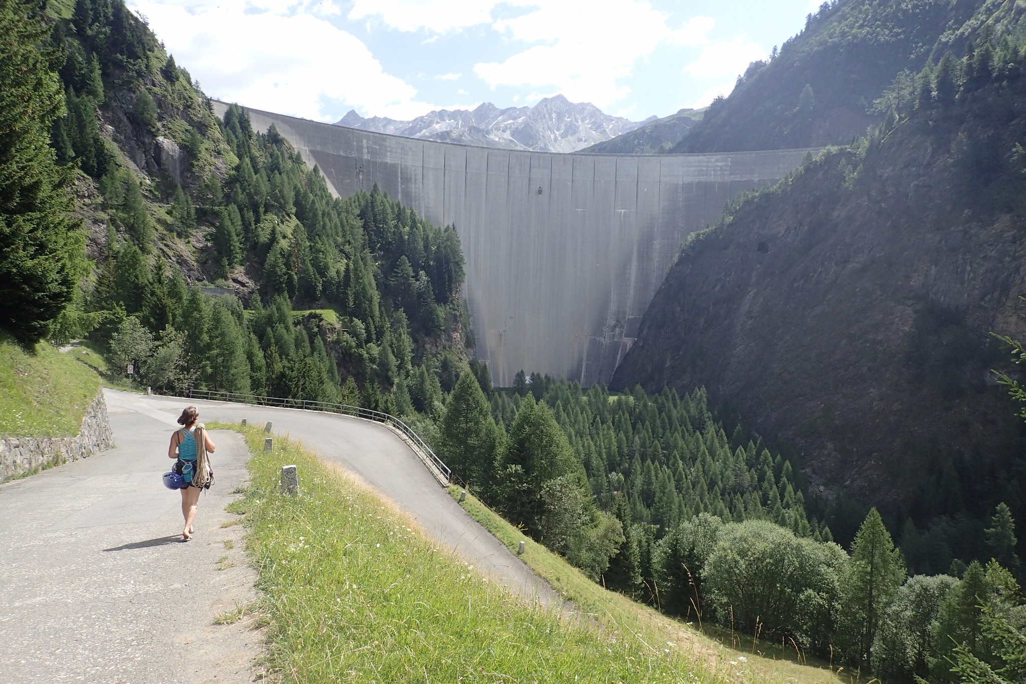 Diga Del Luzzone Voie Du Barrage Camptocamp