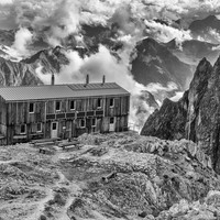 Saleinaz : aussi une cabane de grimpeurs !